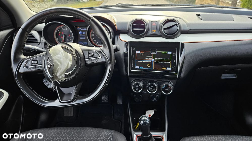 Suzuki Swift - 12