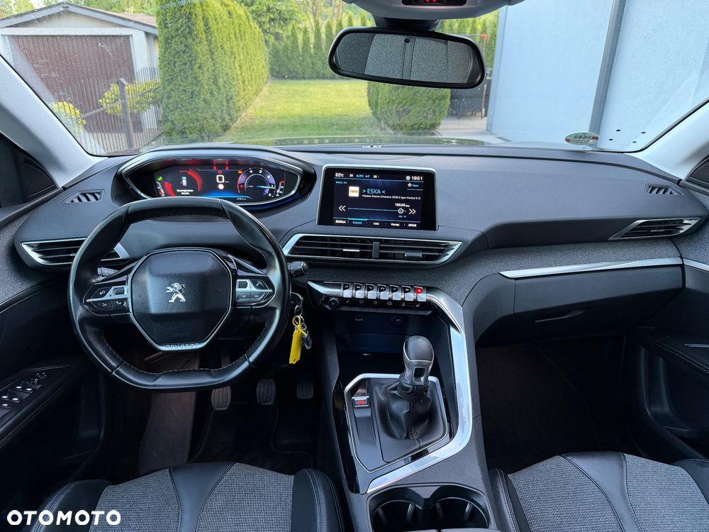 Peugeot 3008 HDi 150 Allure - 8