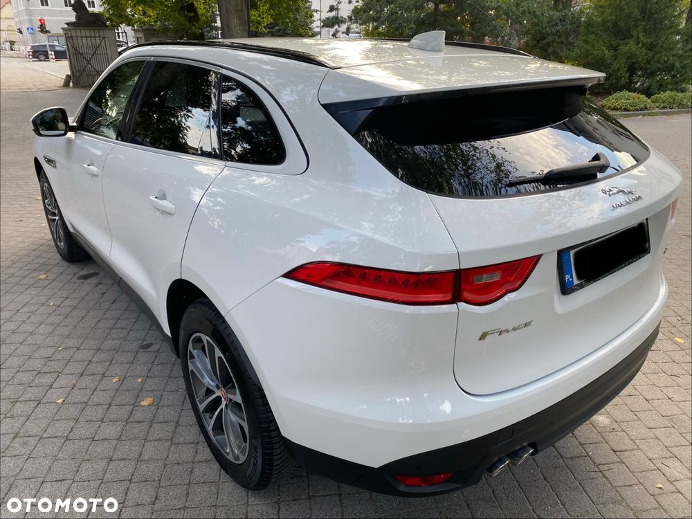 Jaguar F-Pace 2.0 i4D RWD Prestige - 9