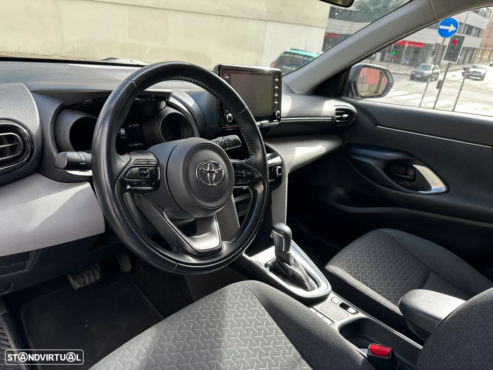 Toyota Yaris Cross 1.5 HDF Luxury - 11