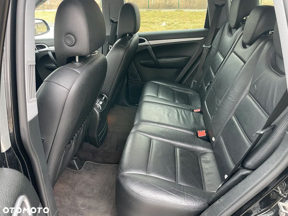 Porsche Cayenne - 14