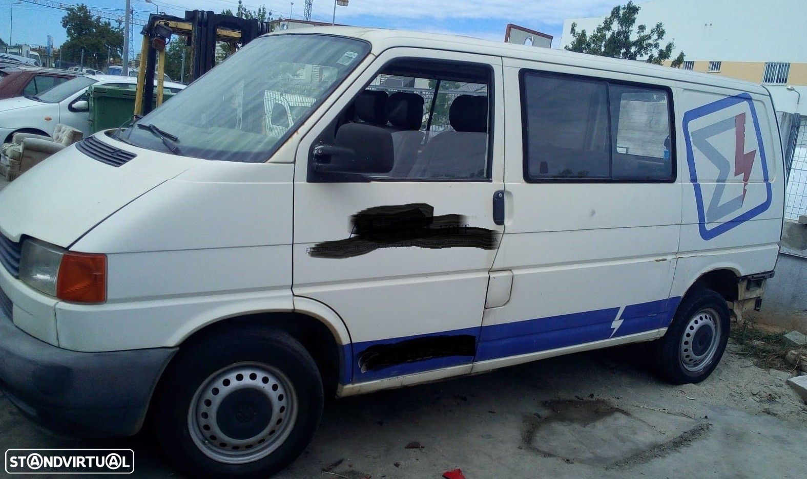 VW Transporter 2.4D de 1996 disponível para peças motor e caixa vendido T4 - 4