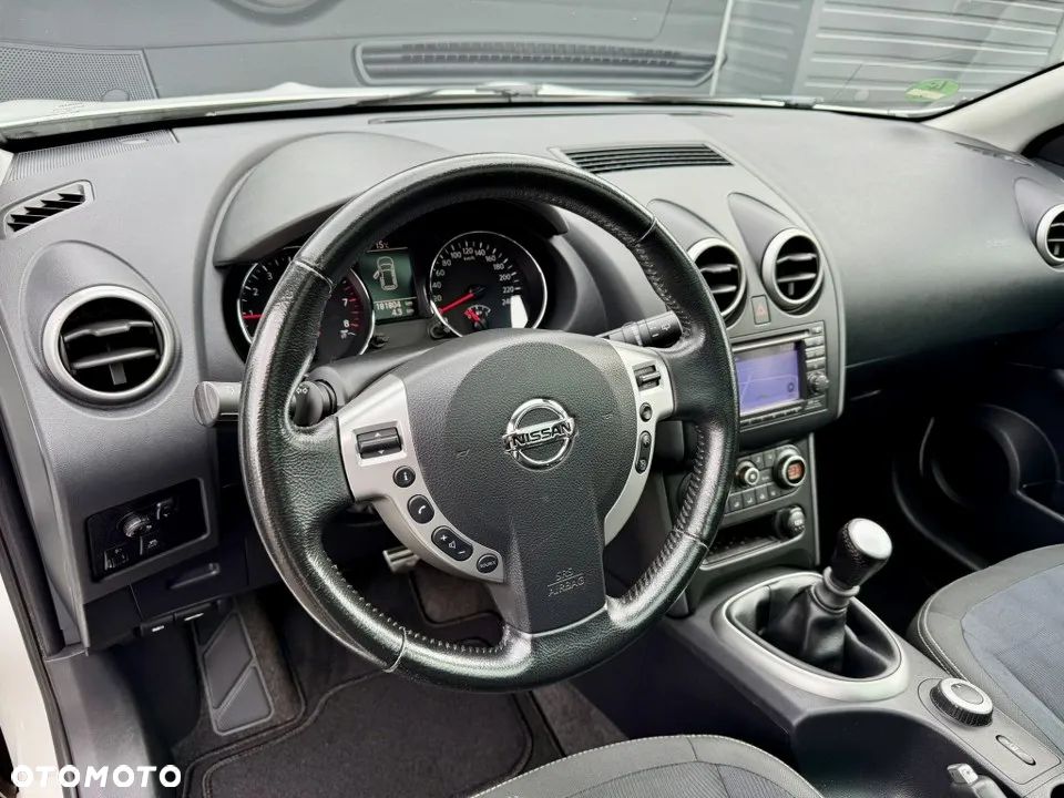 Nissan Qashqai 2.0 4 x 4 tekna - 18