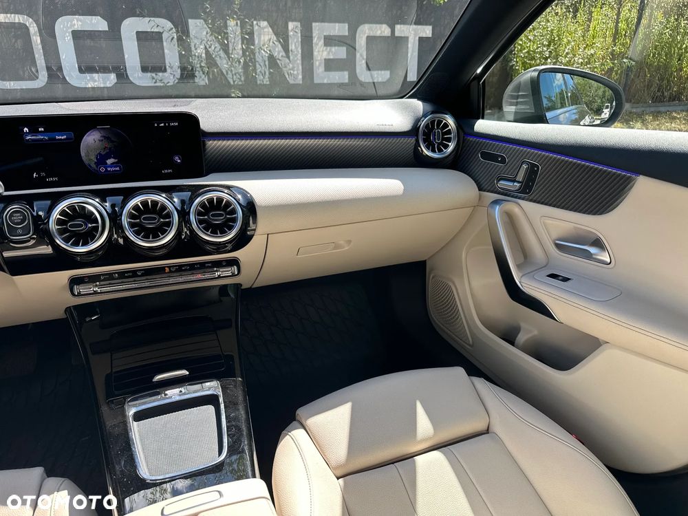 Mercedes-Benz Klasa A 220 4-Matic Progressive 8G-DCT - 14