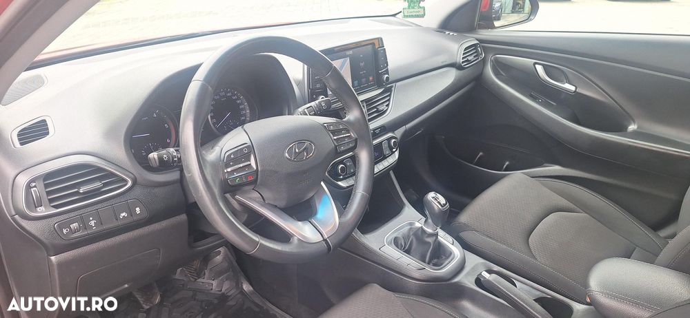 Hyundai i30 1.6 CRDI ISG 5DR MT Highway - 8