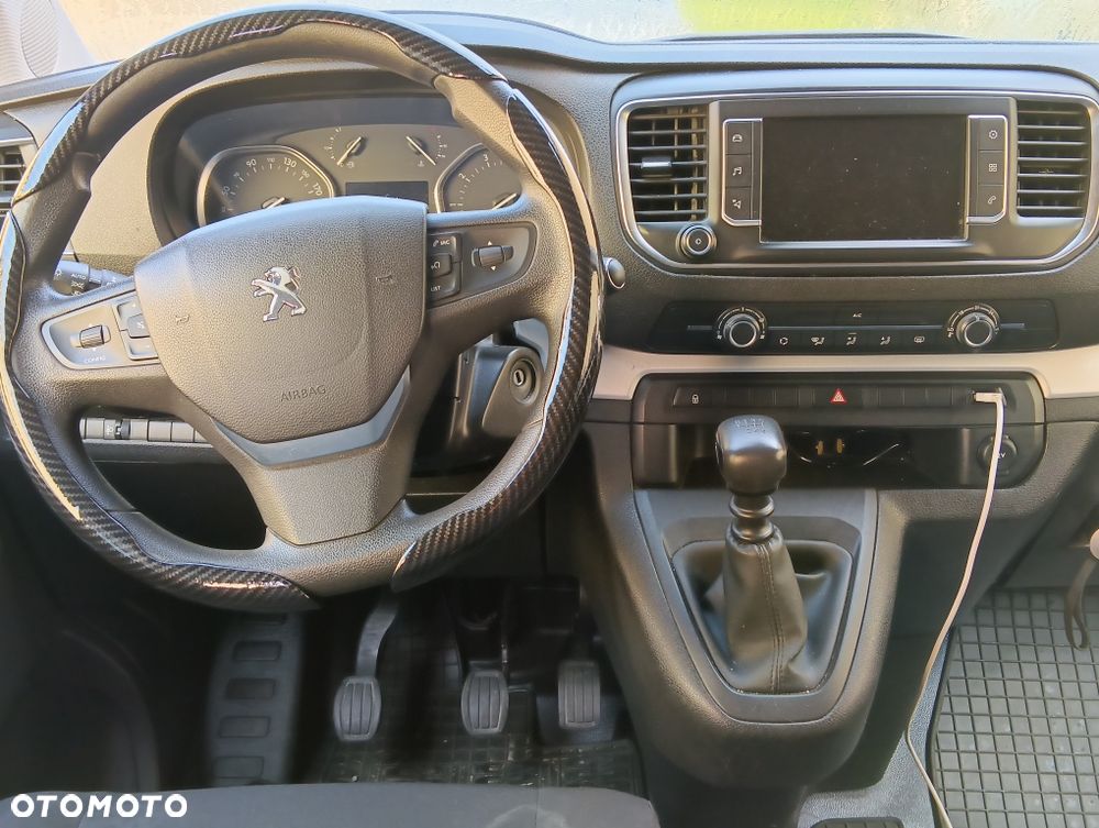 Peugeot Traveller - 7