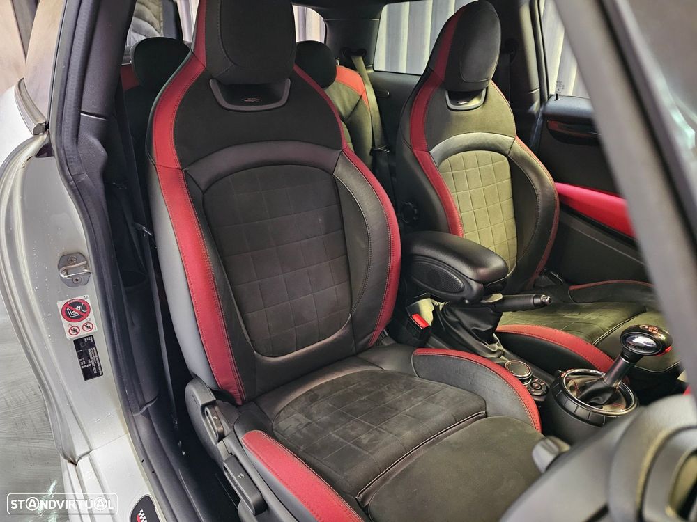MINI 3 Portas John Cooper Works Aut. - 23