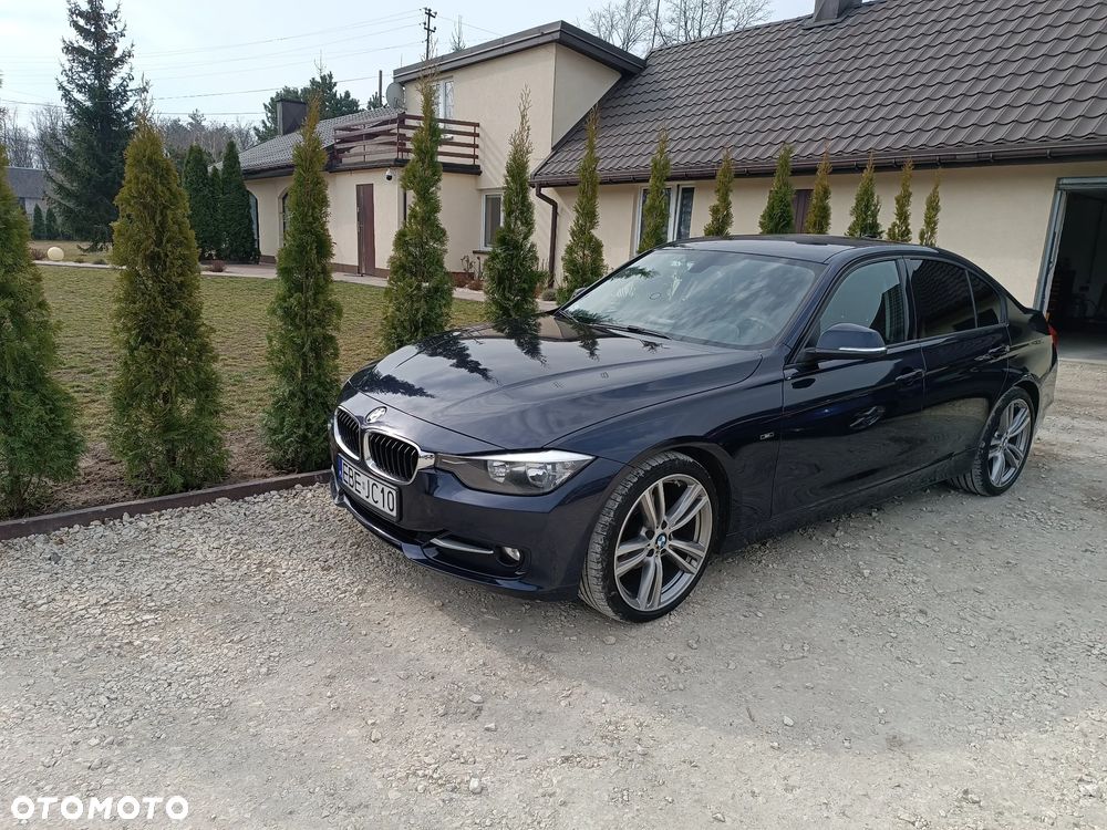 BMW Seria 3 320d Efficient Dynamics Sport Line EU6 - 6