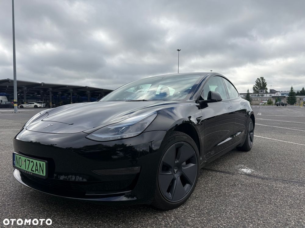 Tesla Model 3 AWD - 1