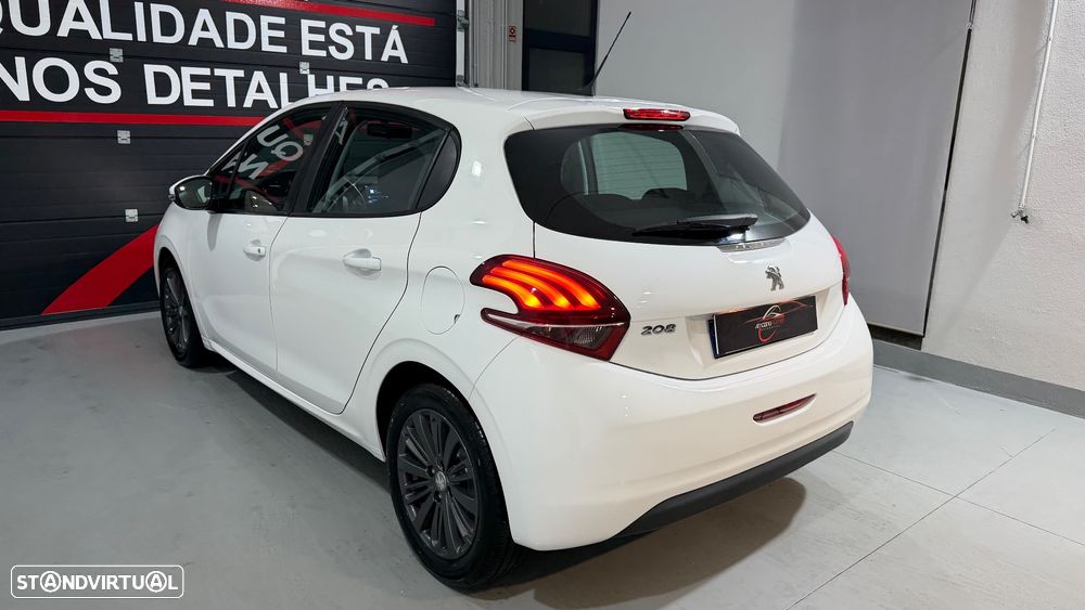 Peugeot 208 1.2 PureTech Signature - 10