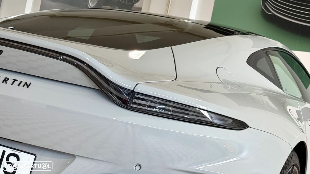 Aston Martin Vantage Coupe V8 - 13
