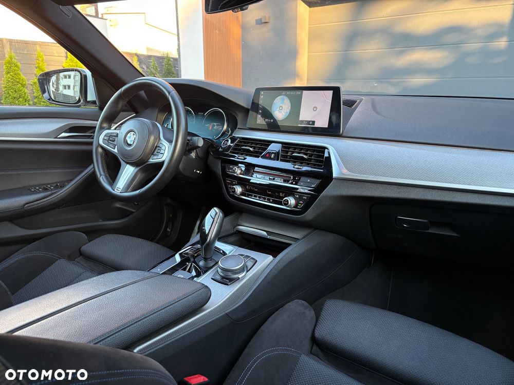BMW Seria 5 530i xDrive M Sport sport - 21
