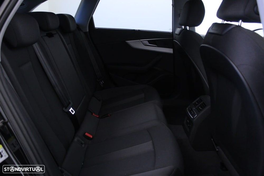 Audi A4 Avant - 16