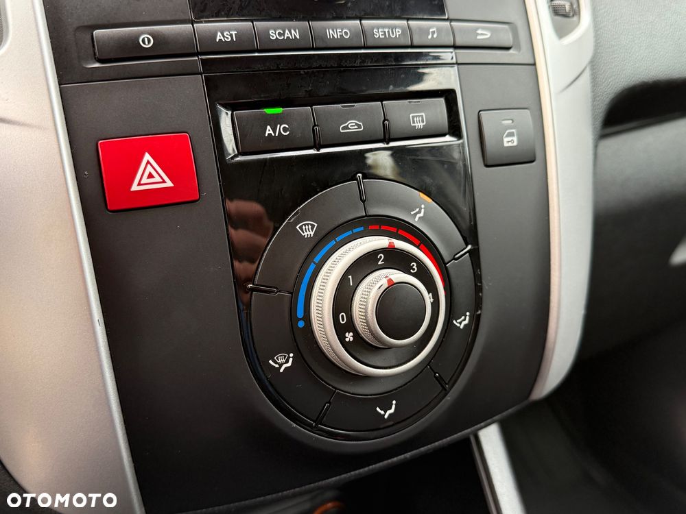 Kia Venga 1.4 M - 12