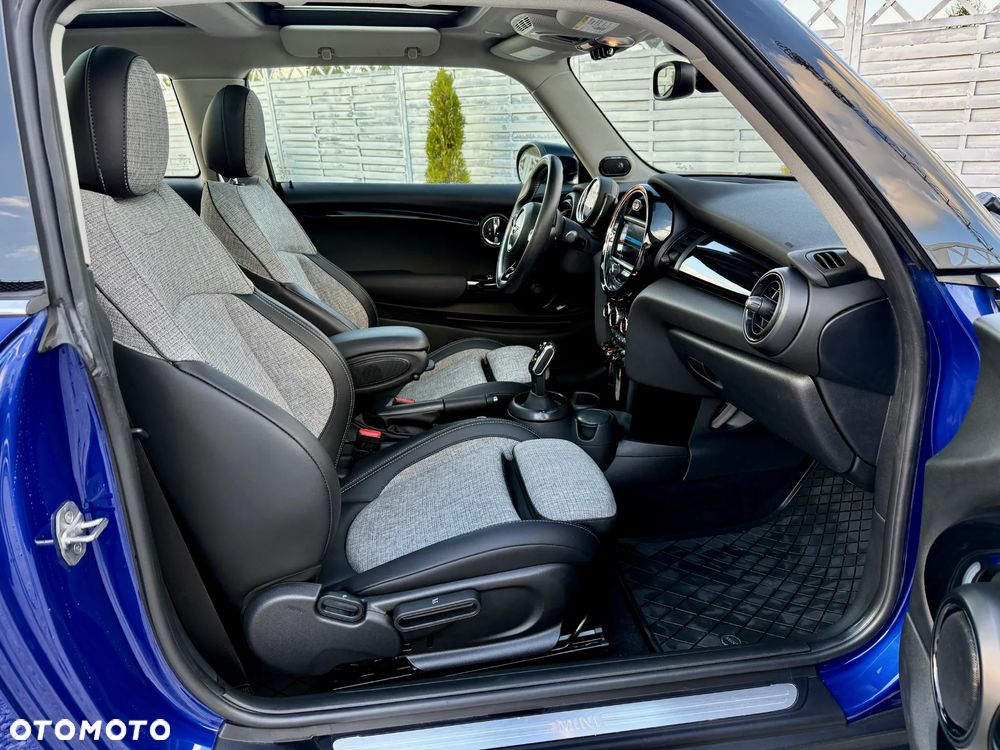 MINI Cooper John Works Trim - 5