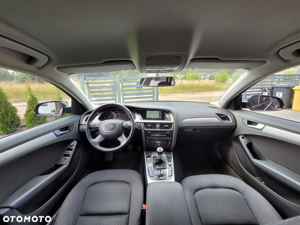 Audi A4 Avant 2.0 TDI DPF Ambiente - 9