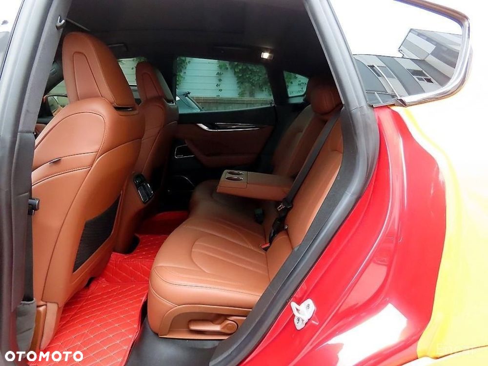 Maserati Levante - 10