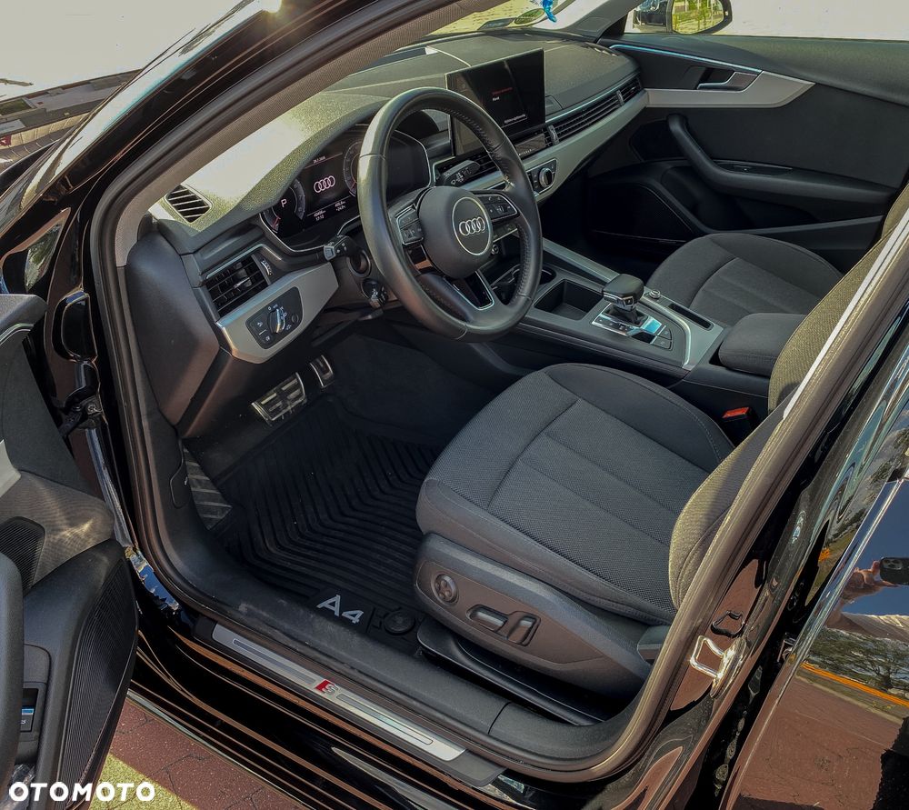 Audi A4 Limousine - 14