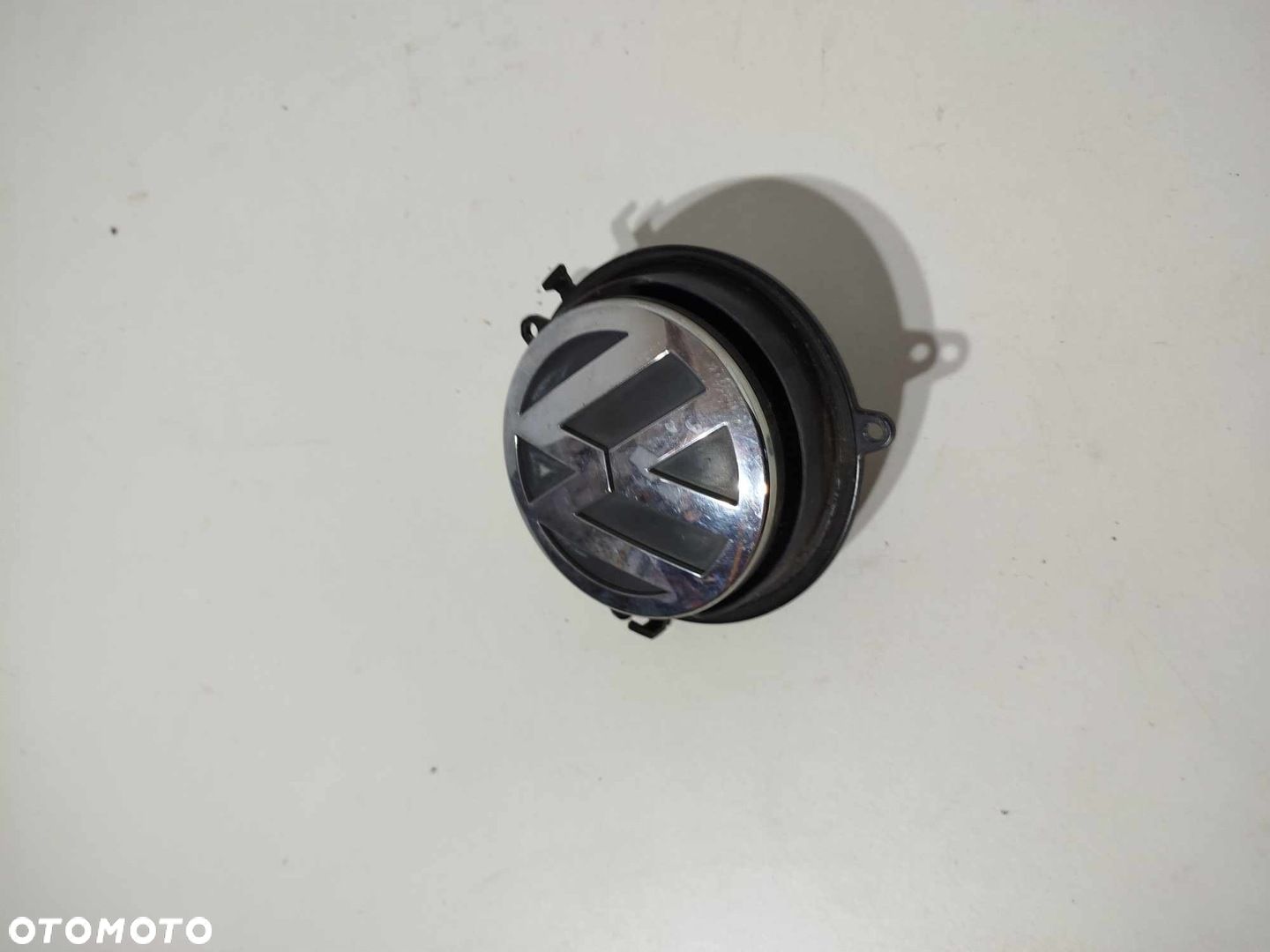 ZAMEK KLAMKA BAGAŻNIKA VW PASSAT B6 05-10 VW GOLF V - 1