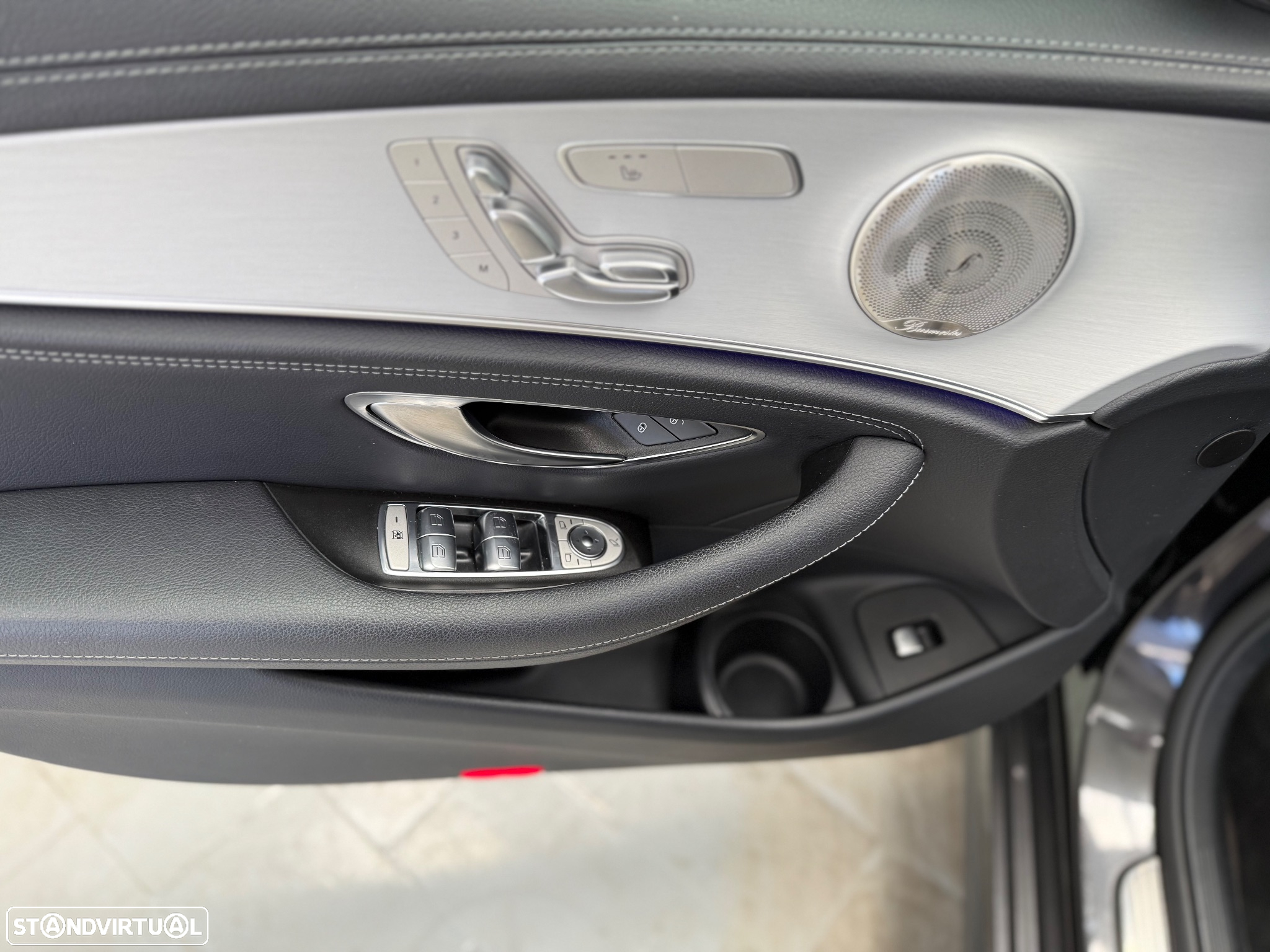 Mercedes-Benz E 300 de AMG Line - 16