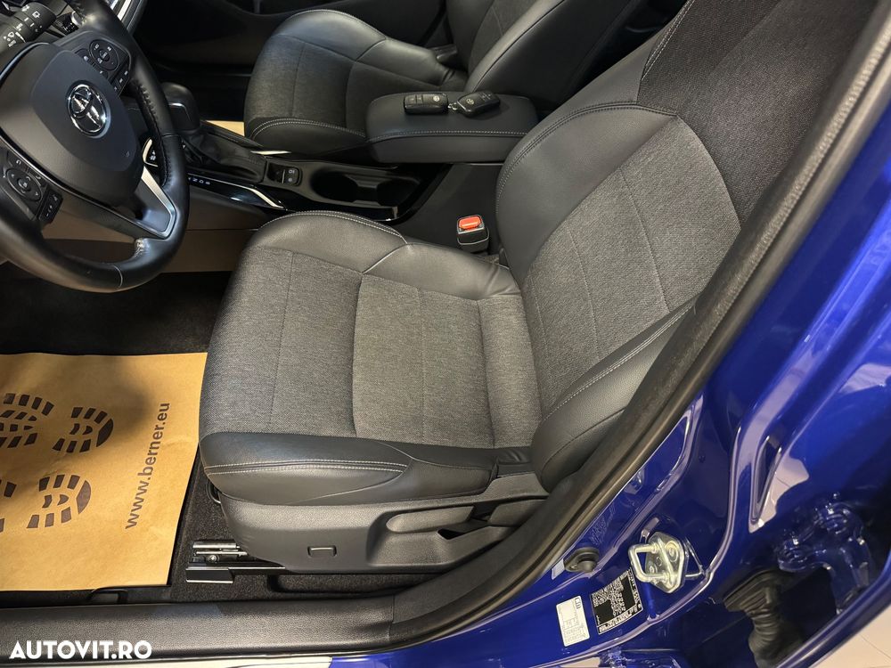 Toyota Corolla 1.8 Hybrid Team Deutschland - 21