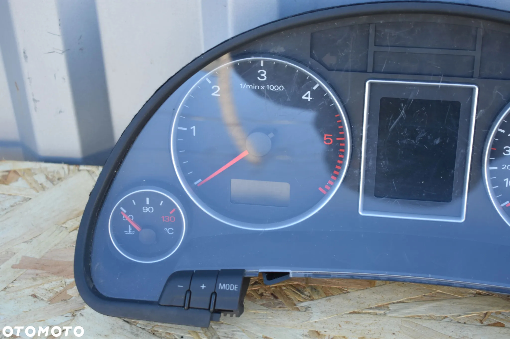 LICZNIK ZEGARY AUDI A4 B7 2.0TDI 8E0920900R - 3