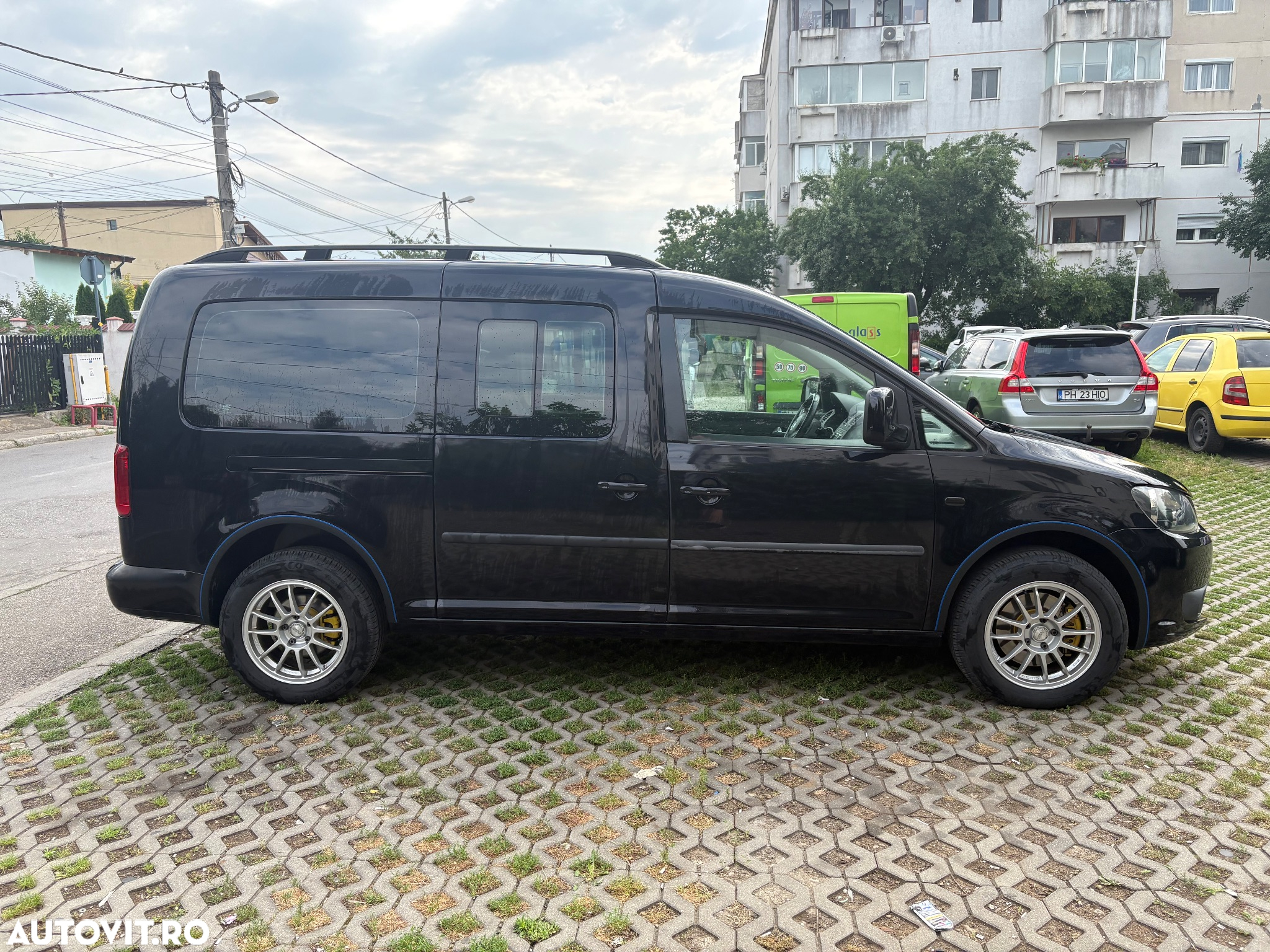 Volkswagen Caddy Maxi 1.6 TDI BlueMotion Comfortline - 4