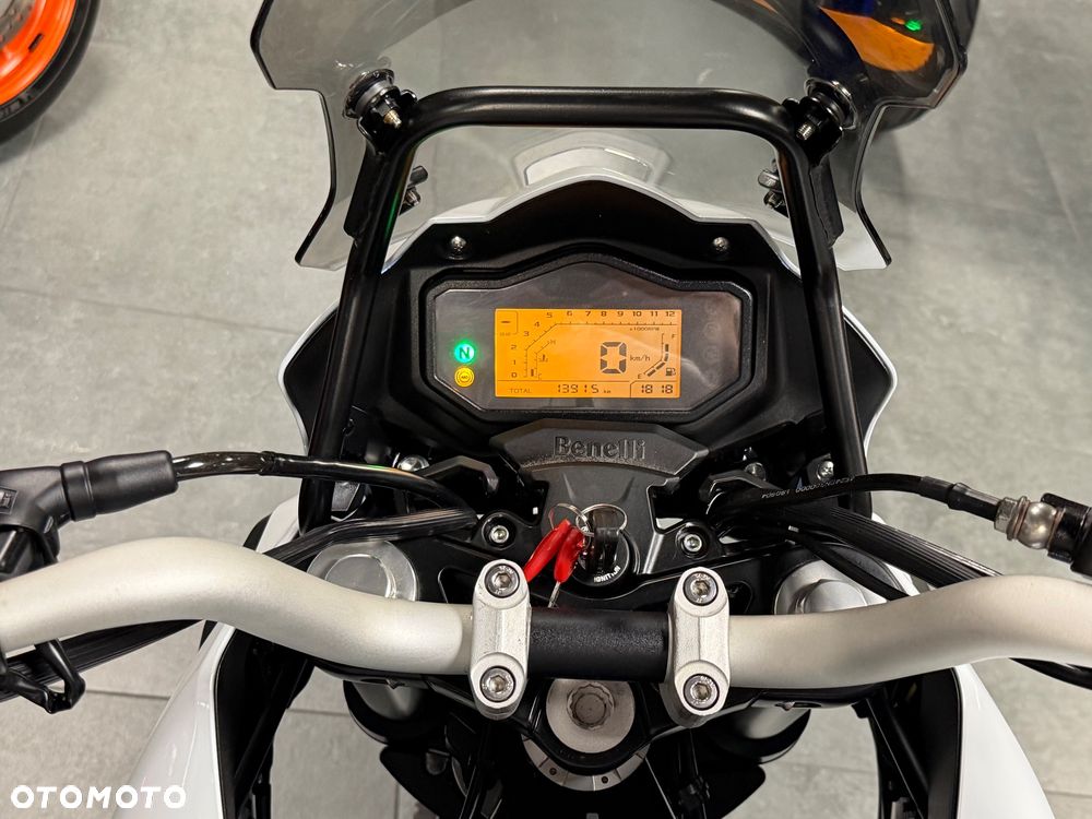 Benelli TRK 251 - 23