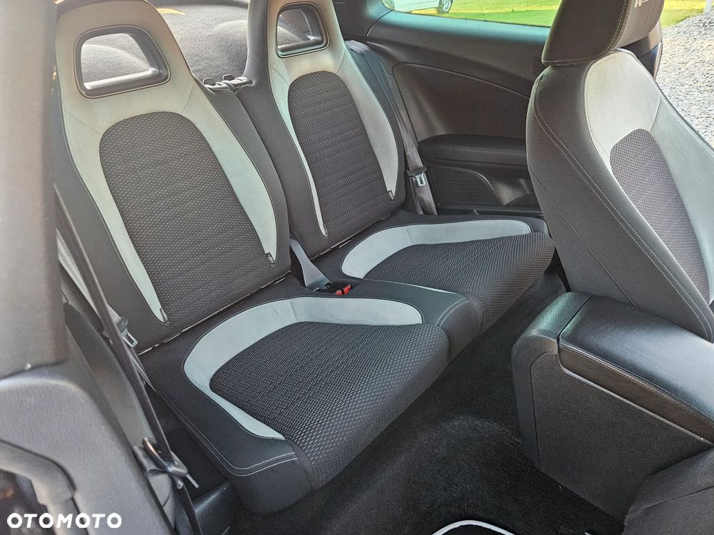 Volkswagen Scirocco - 31