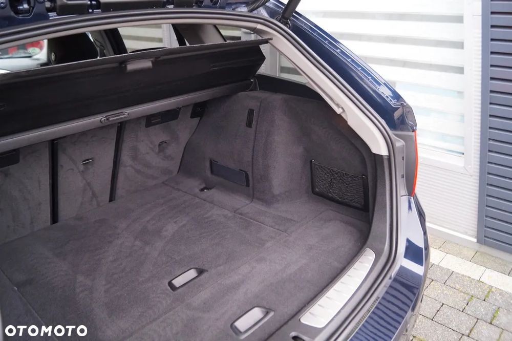 BMW Seria 3 318d DPF Edition Exclusive - 34