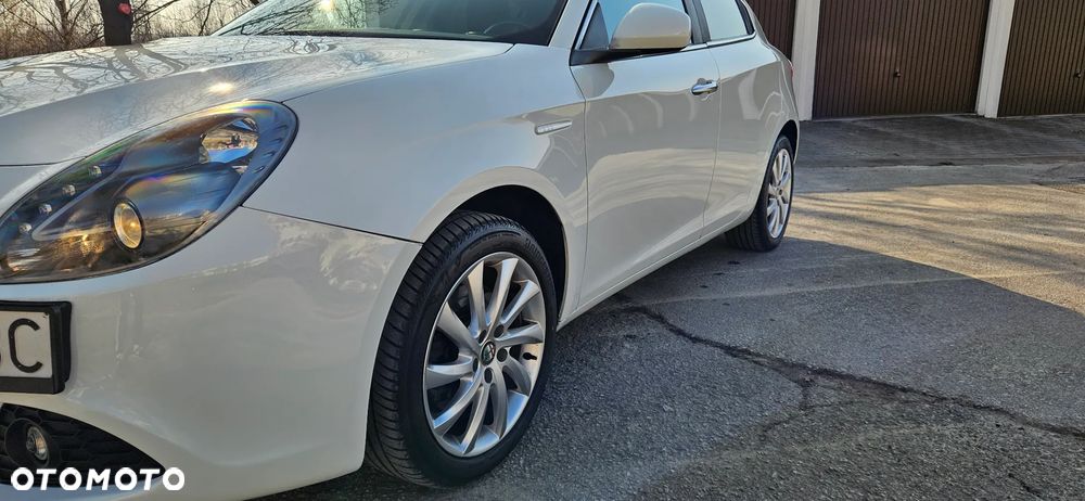 Alfa Romeo Giulietta 2.0 JTDM Distinctive - 13