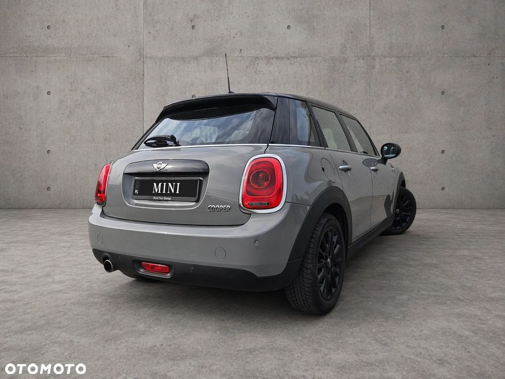 MINI Cooper Standard - 3