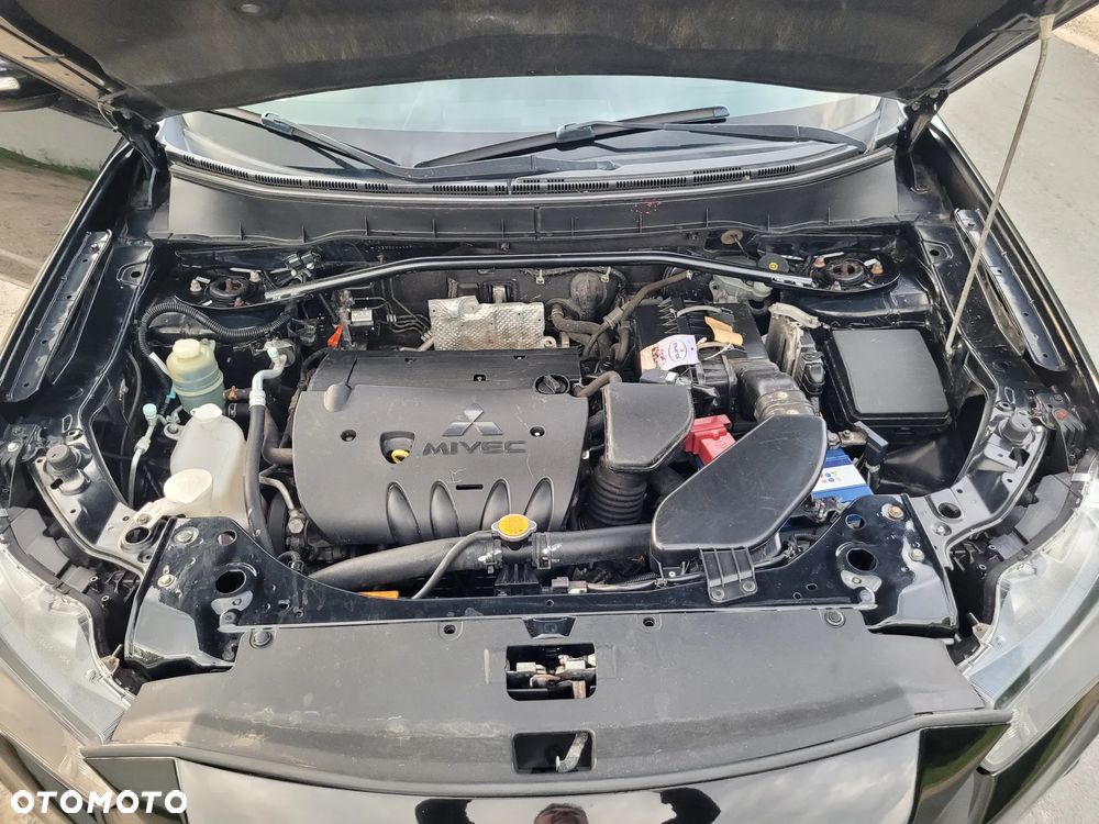 Mitsubishi Outlander 2.0 Invite 2WD - 15