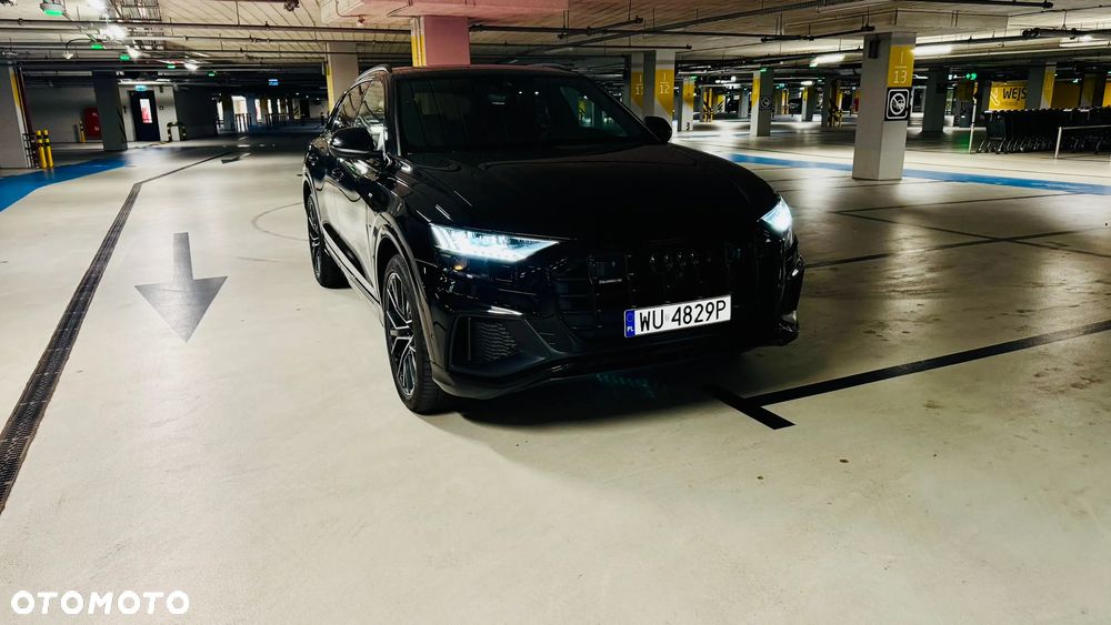 Audi Q8 - 8