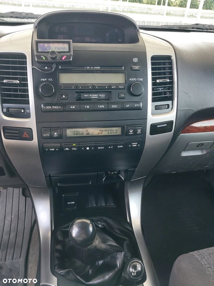 Toyota Land Cruiser 3.0 D Luna Comfort - 12