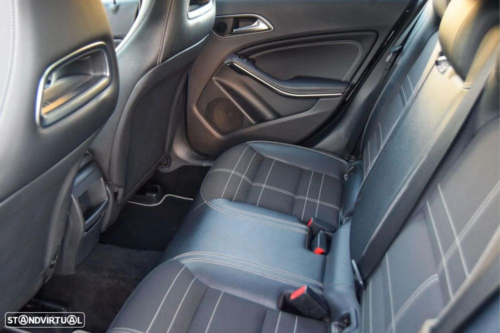 Mercedes-Benz A 180 d Urban - 18