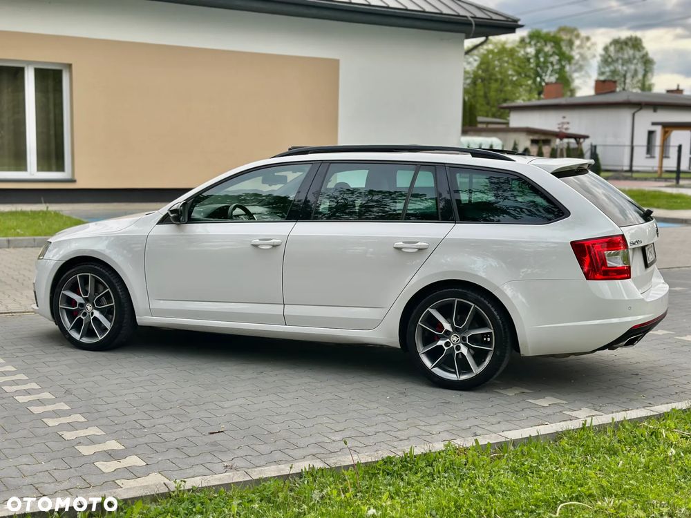 Skoda Octavia 2.0 TDI DSG RS - 13