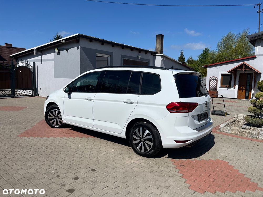 Volkswagen Touran 2.0 TDI SCR DSG ACTIVE - 6