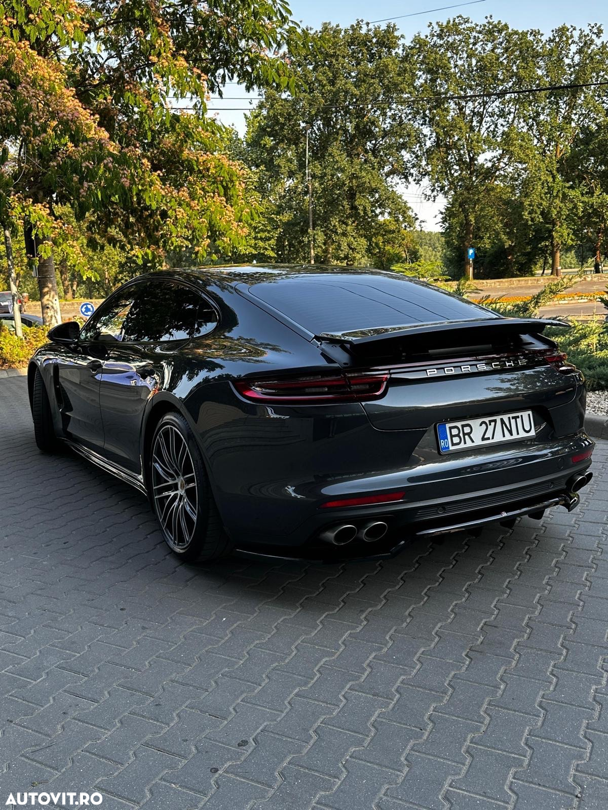 Porsche Panamera 4S - 10