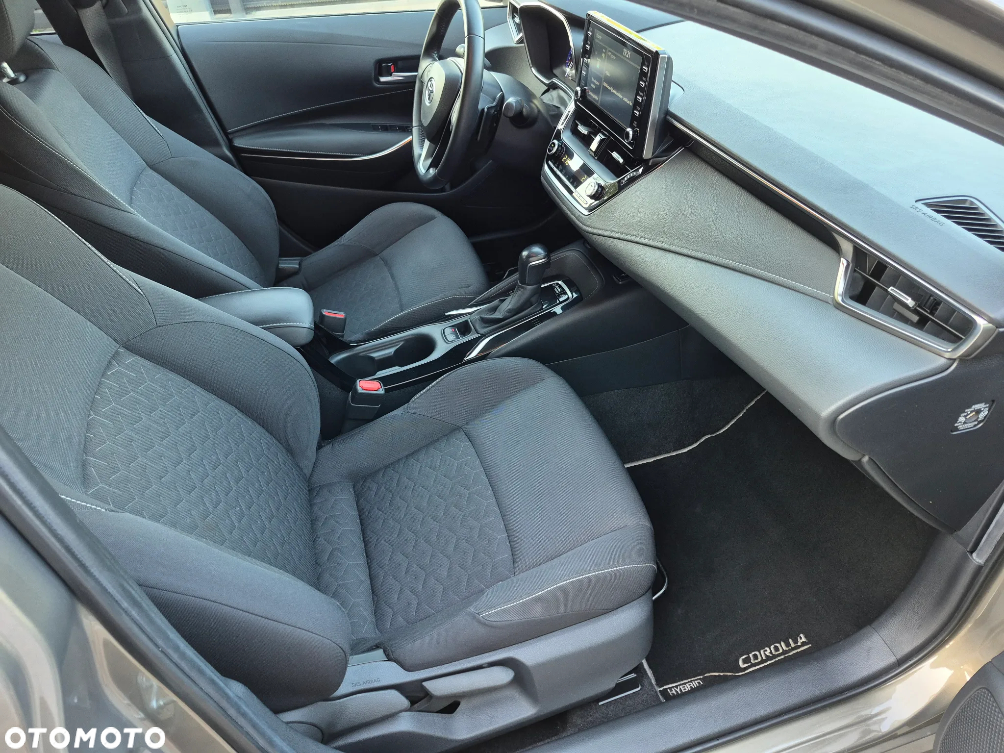 Toyota Corolla 2.0 Hybrid Comfort - 9