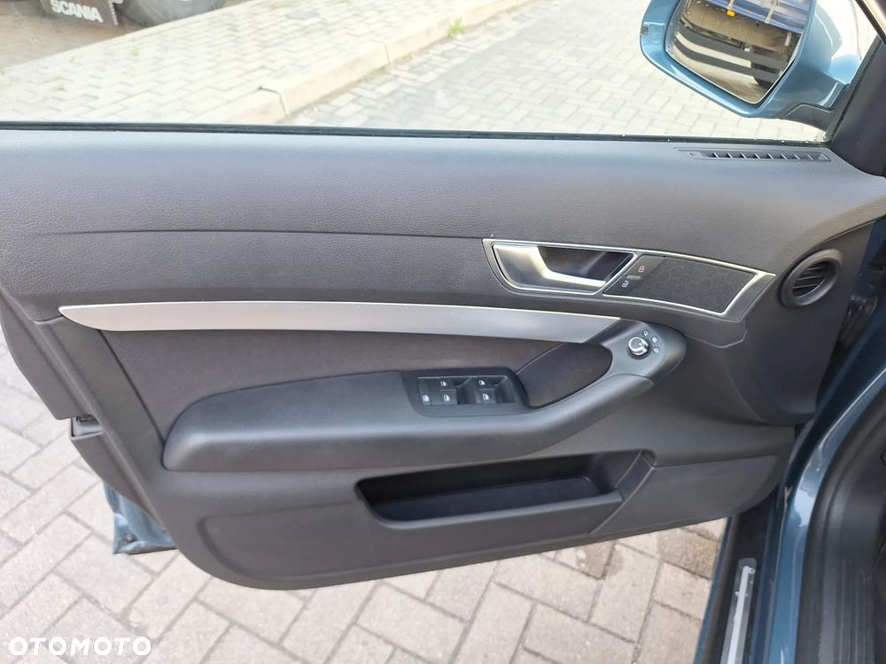 Audi A6 Avant - 11