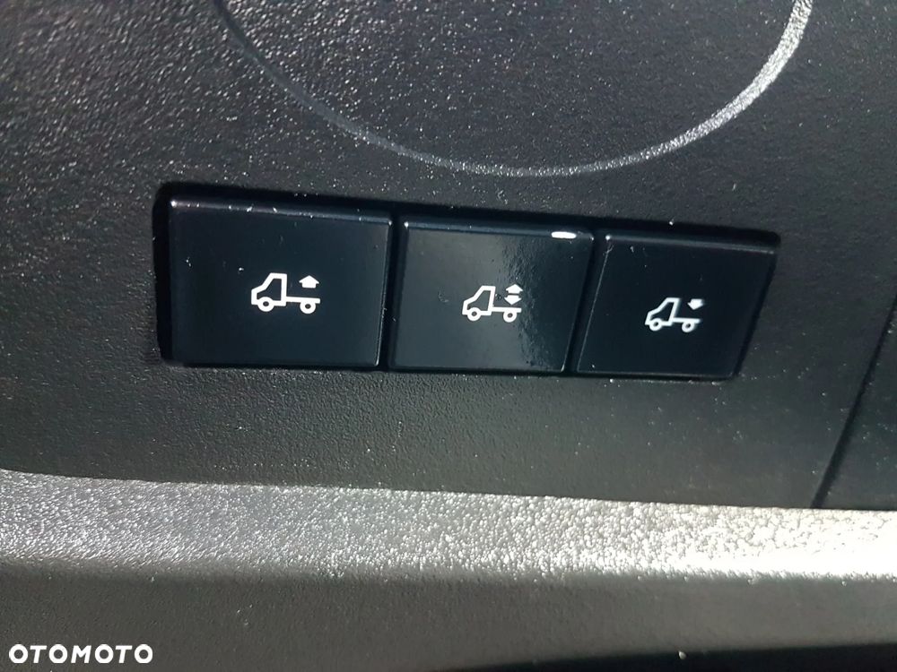 Iveco 50C18 DAILY 12EP PLANDEKA FIRANKA 5,11x2,46x2,35 SPANIE 3500 KG SKRZYNIA ŁADUNKOWA PAKA KLIMATRONIK TEMPOMAT KRAJOWY - 36