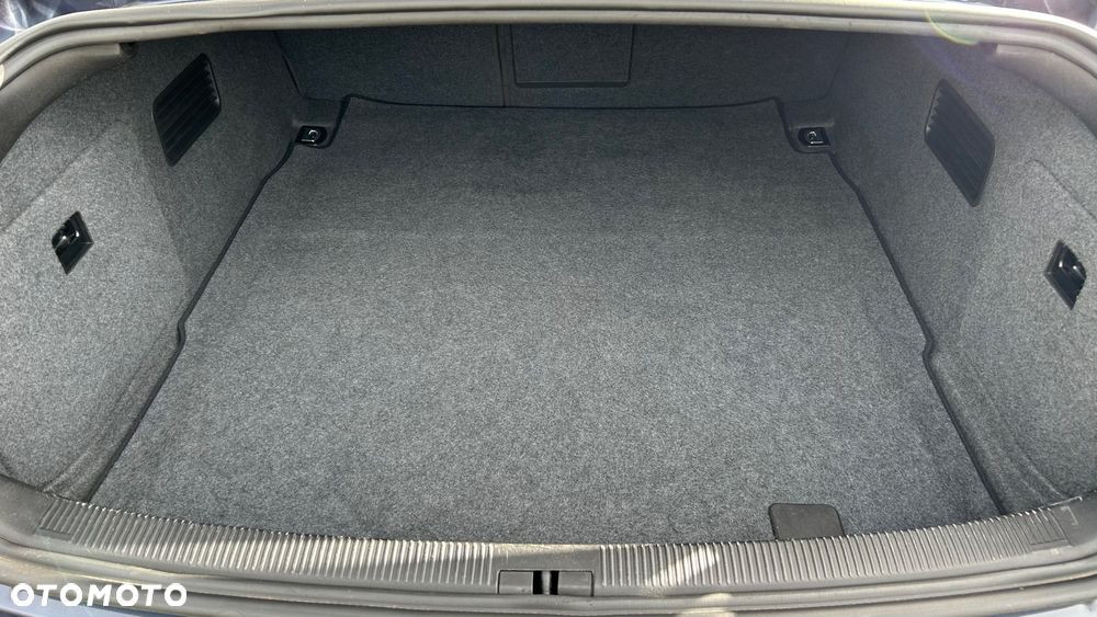 Audi A6 Limousine 4.2 quattro - 32