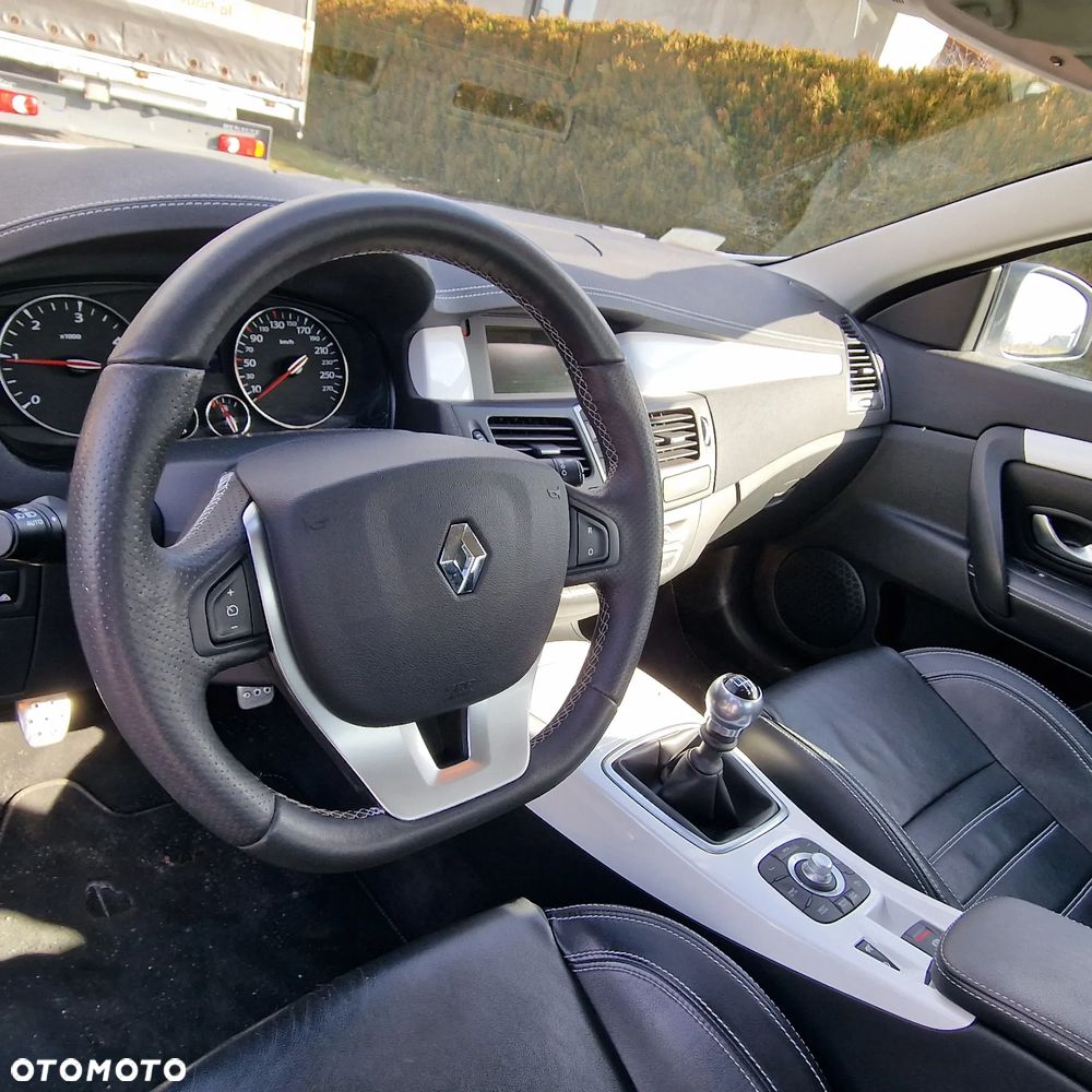Renault Laguna Coupe dCi 180 FAP Monaco GP - 13