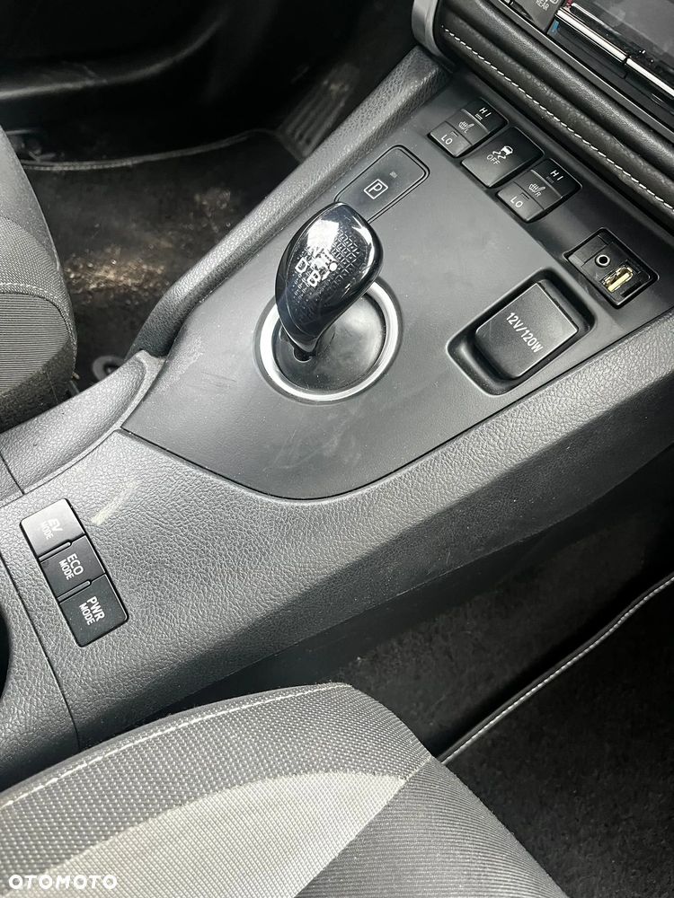 Toyota Auris - 10