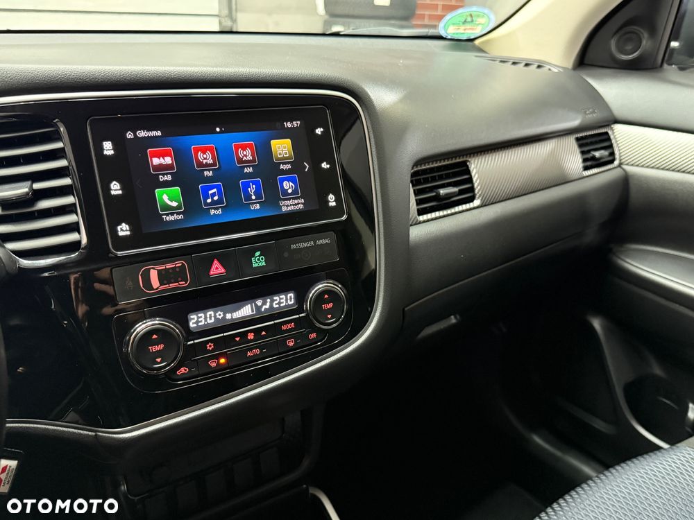 Mitsubishi Outlander 2.0 2WD CVT Diamant - 19