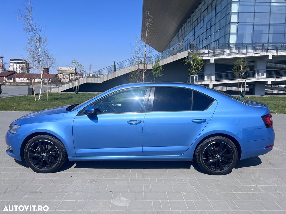 Skoda Octavia 2.0 TDI DSG Style - 3