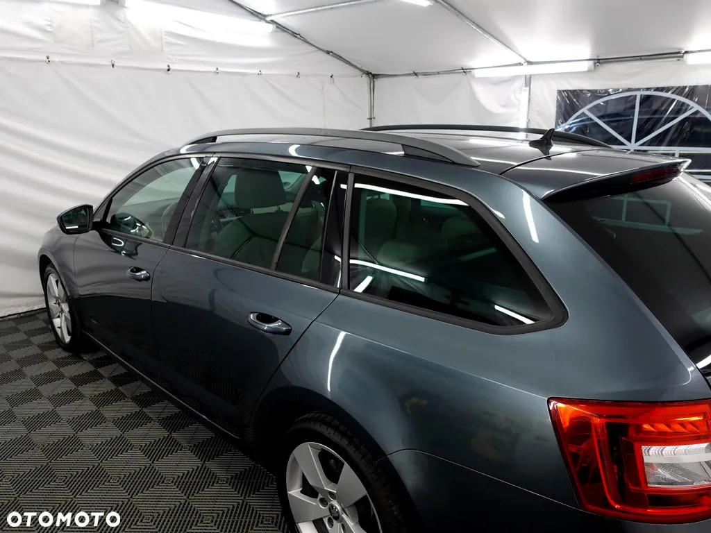 Skoda Octavia 2.0 TDI Elegance DSG - 28