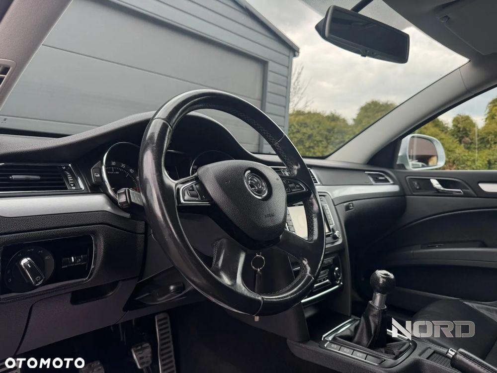 Skoda Superb 2.0 TDI Elegance - 12