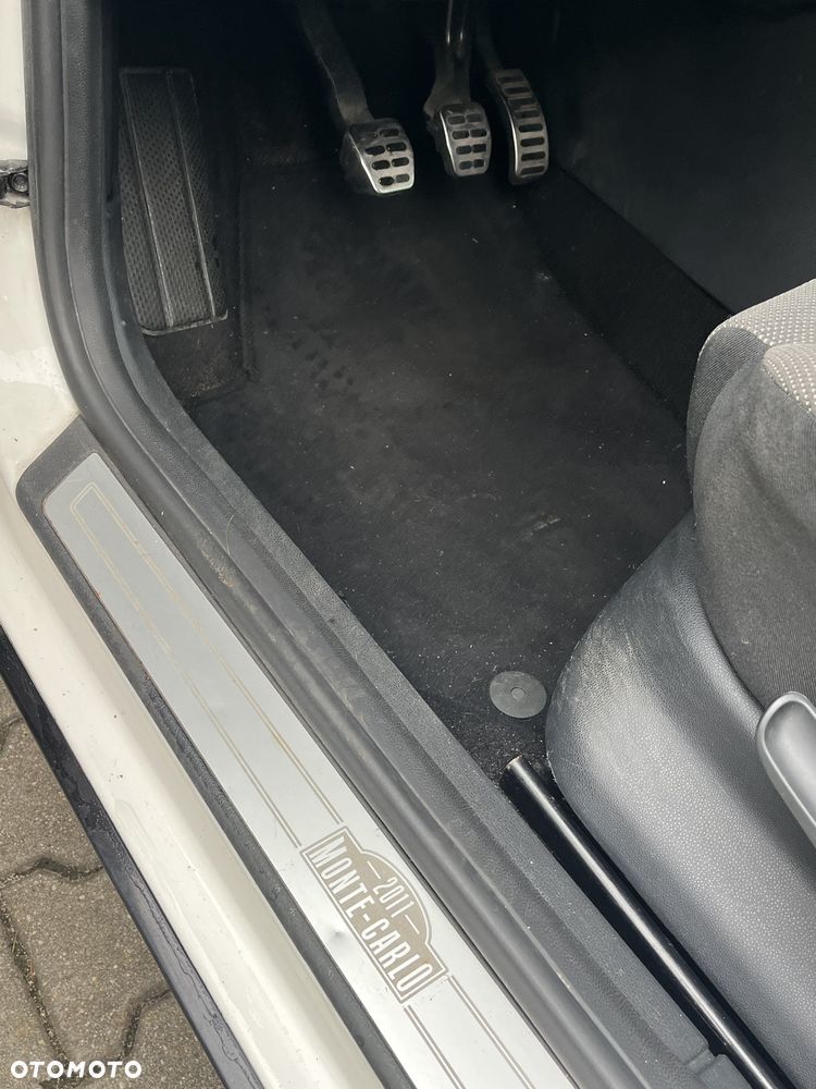 Skoda Fabia 1.2 TSI MONTE CARLO - 10